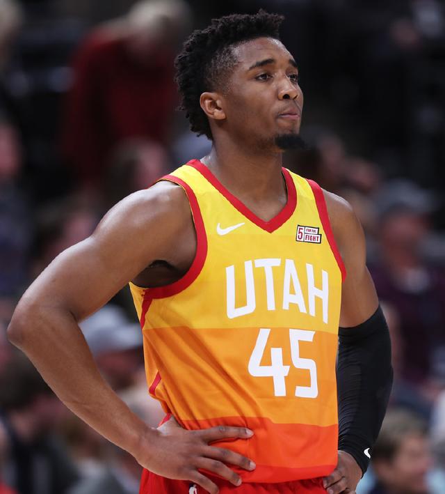 在弱侧形成 在弱侧形成