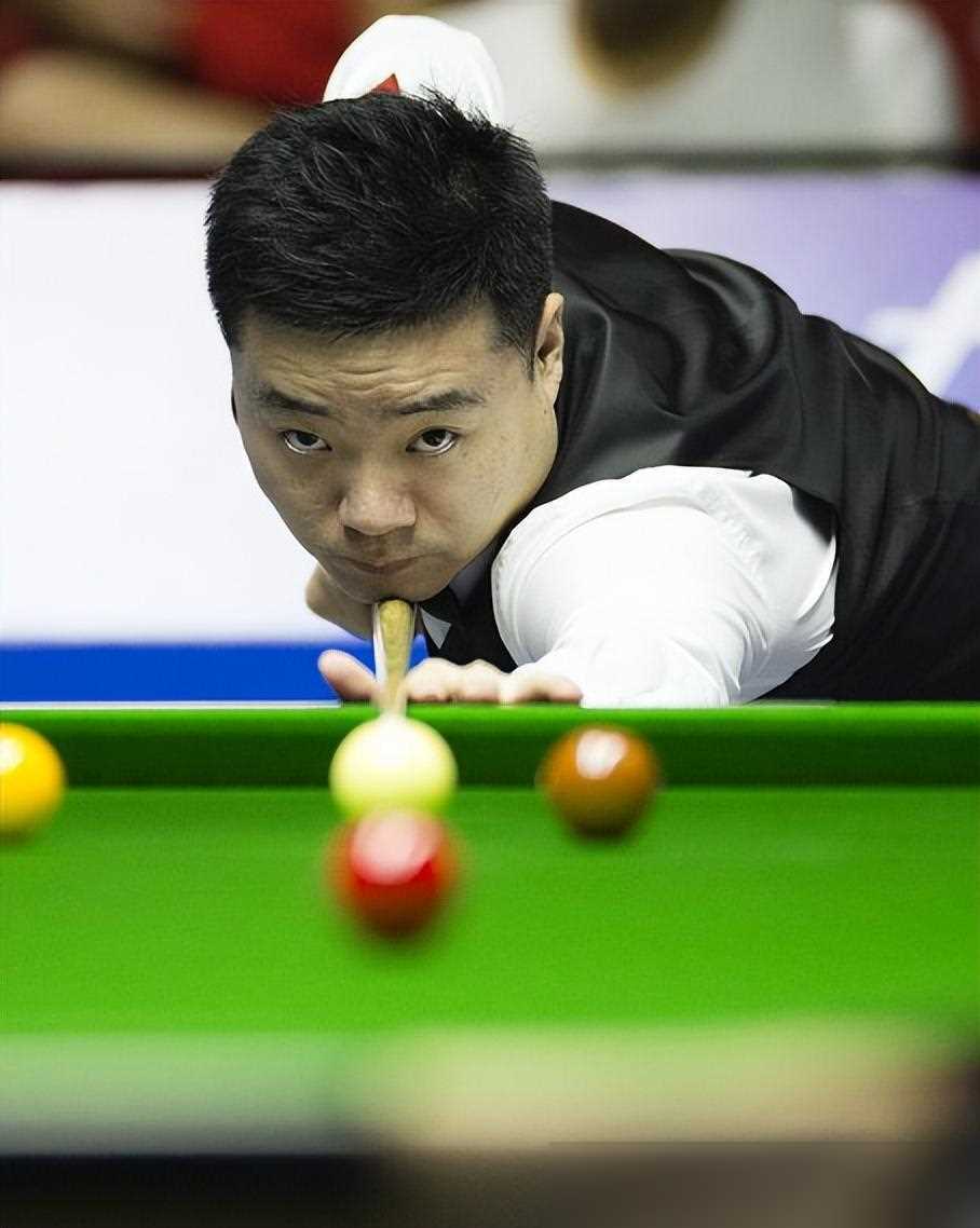 制造错位